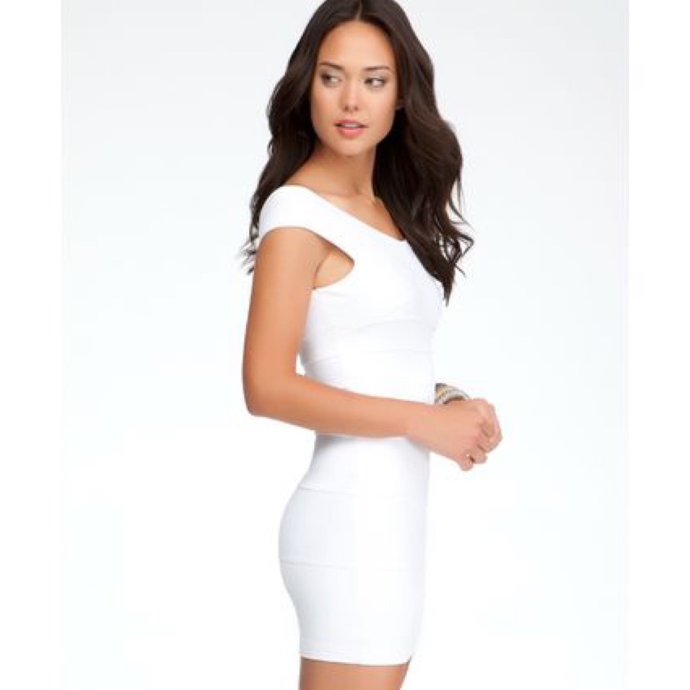 OBO!! Bebe Off shoulder bandage dress